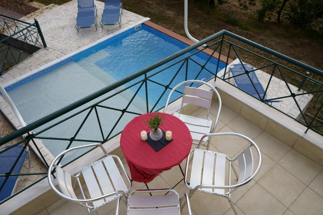 Semiramis Suites With Pool Kalamata Exterior photo