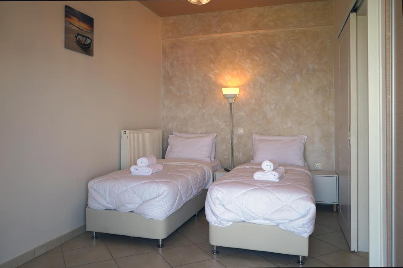 Semiramis Suites With Pool Kalamata Exterior photo