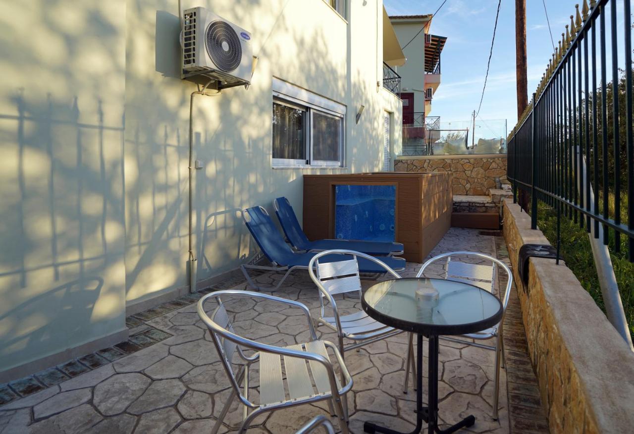 Semiramis Suites With Pool Kalamata Exterior photo