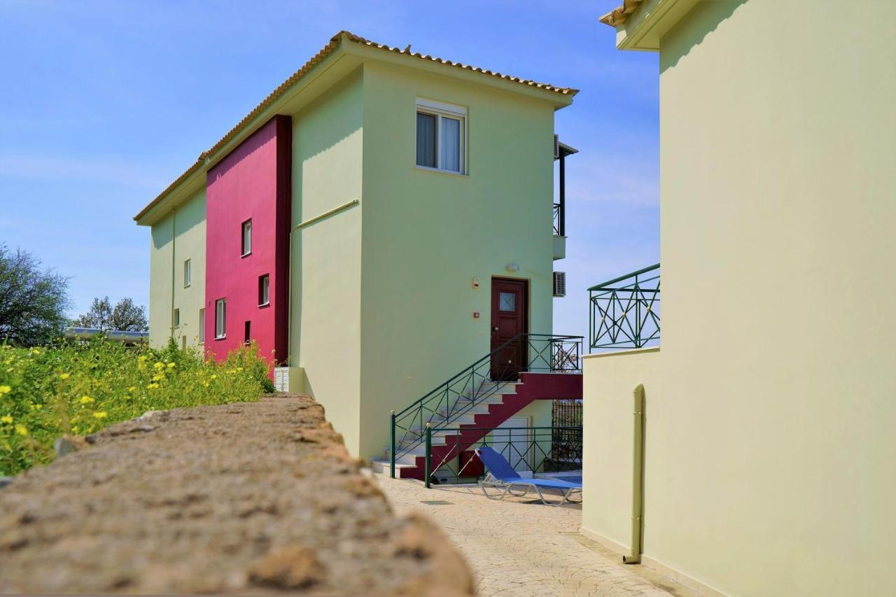 Semiramis Suites With Pool Kalamata Exterior photo