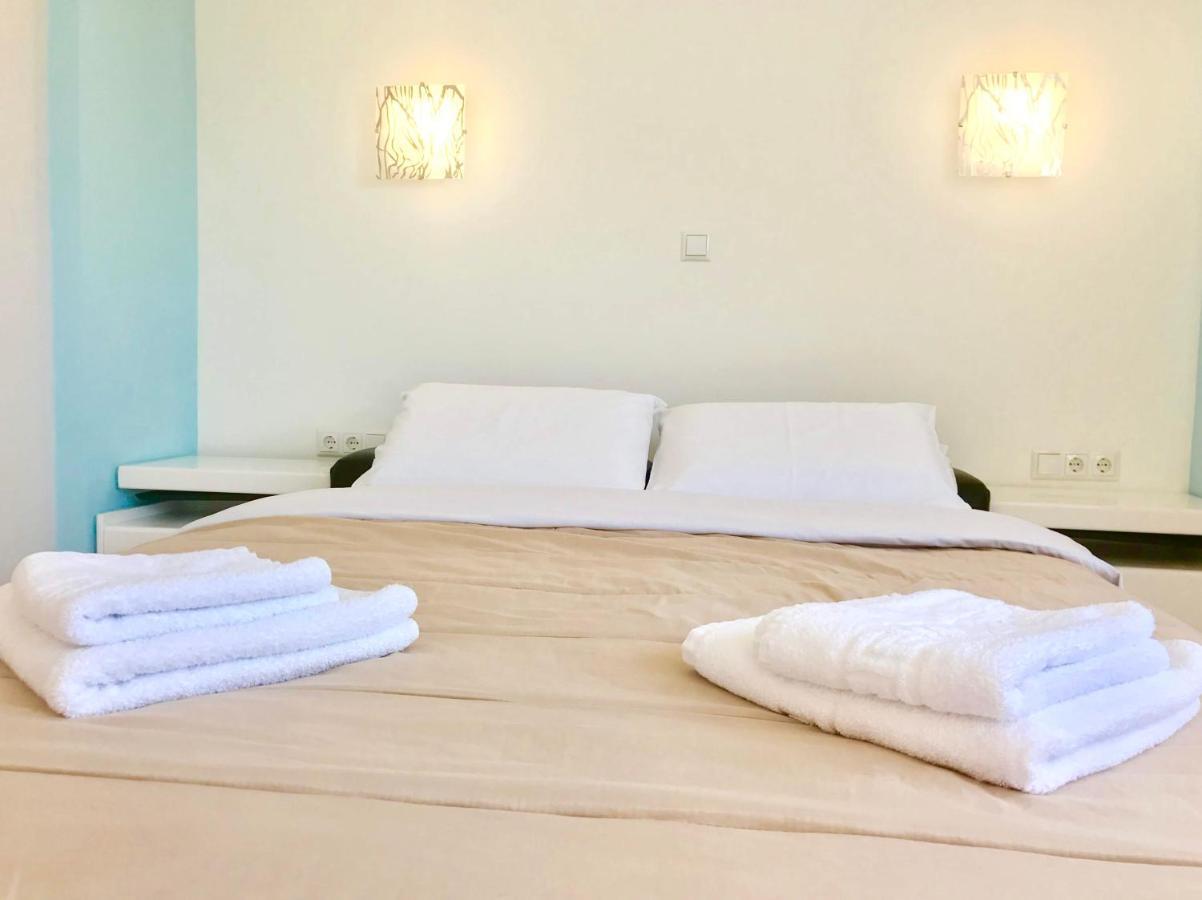 Semiramis Suites With Pool Kalamata Exterior photo